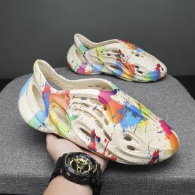 Clogs For Men; Men's hole shoes; hollow beach shoes; camouflage sandals; all inclusive personalized men's sandals (colour: black, size: 39)